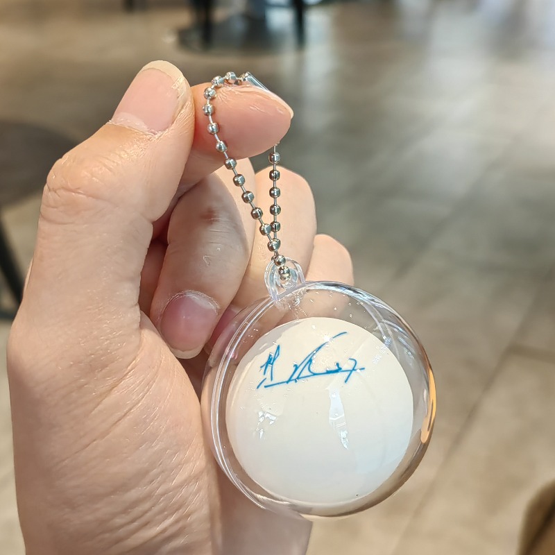 Mini breloczek z piłeczką do t – Table Tennis Keychain recenzja i cena